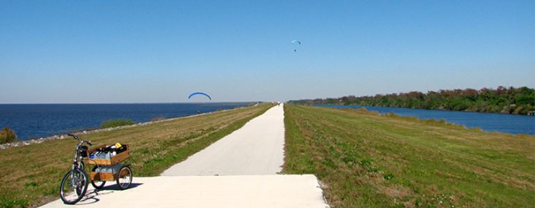 trail next to water at lake Okeechobee Trail, Florida